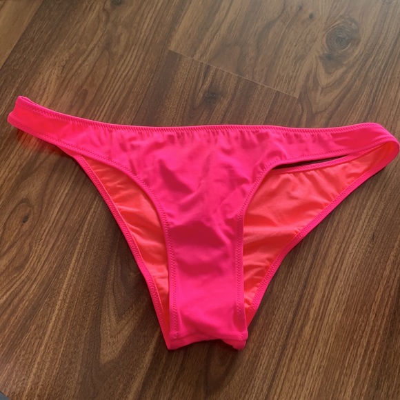 Victoria Secret Bikini - 36D top and Size L bottom - Picture 9 of 10